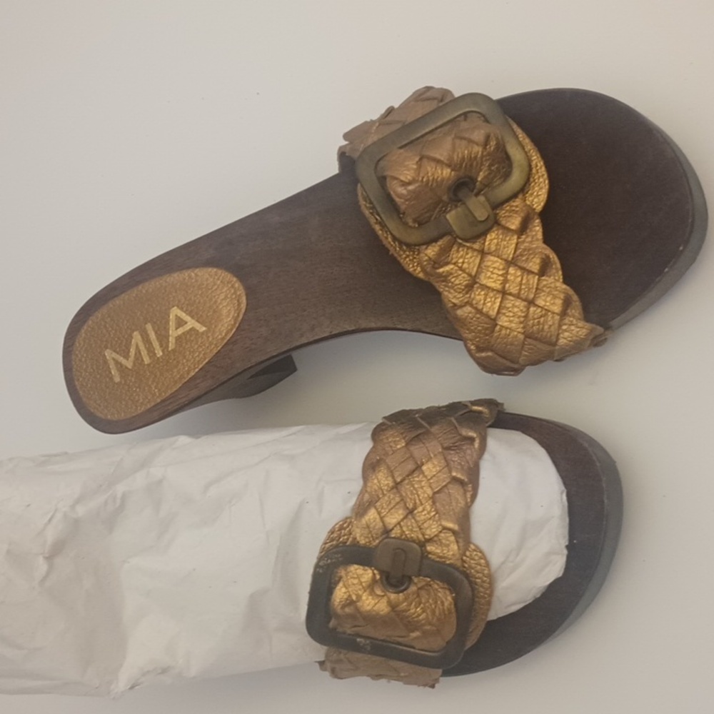 Vintage MIA Size 8 Dark Wood 3" Block Heel Gold Woven Leather Slide/Sandal